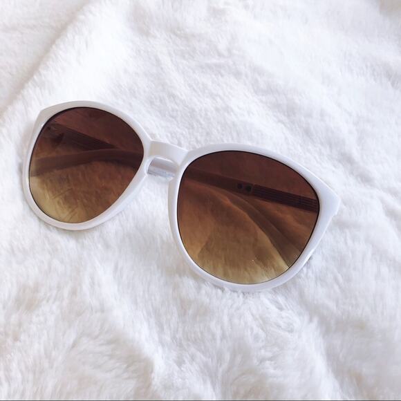 Celia White Cat Eye Full Rim Sunglasses - Picture 3 of 8